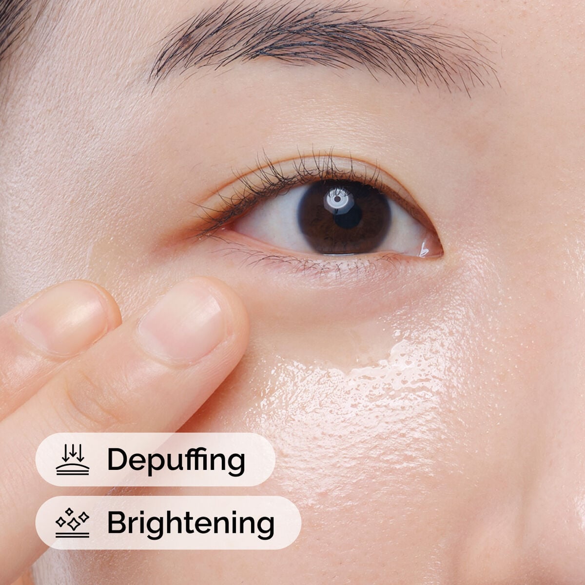 caffeine-solution-5-egcg-eye-serum-g4 ord-caffeine-solution-egcg-model-application-with-benefits.jpg