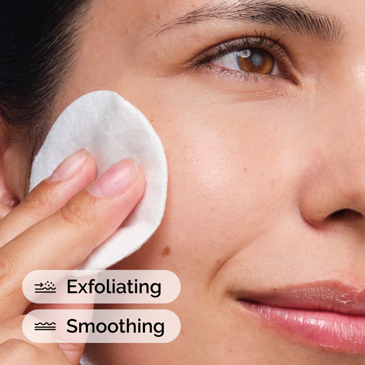 glycolic-acid-7-exfoliating-toner-r6 ord-glycolic-acid-exfoliating-toner-model-application-with-benefits.jpg